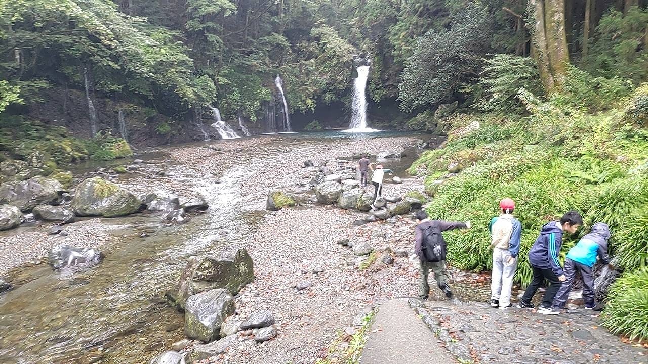 陣馬の滝.jpg